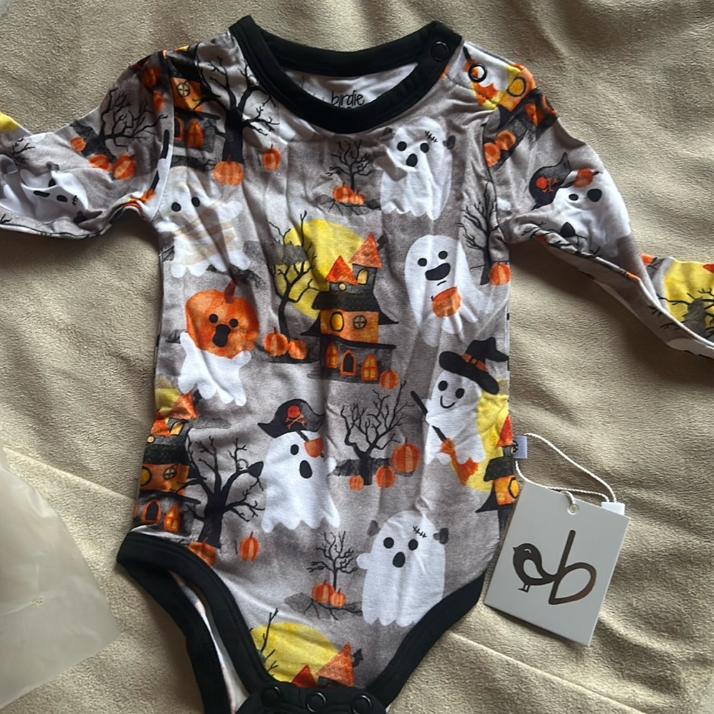 Birdie bean long sleeve Halloween onesie, 3 to 6 months new with tags